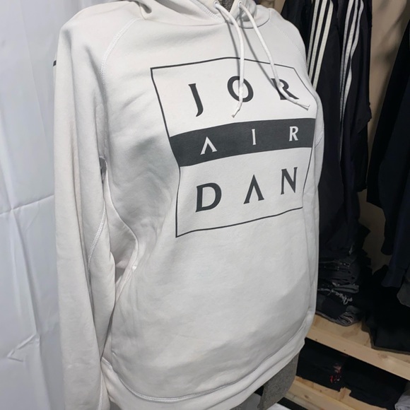 Air Jordan Hoodie - Picture 2 of 5